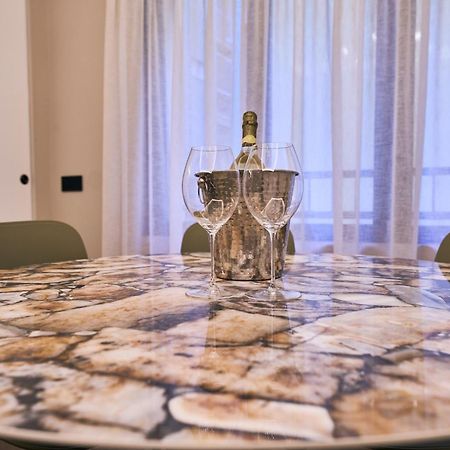 Van Gogh Golden House Next To Duomo ミラノ エクステリア 写真